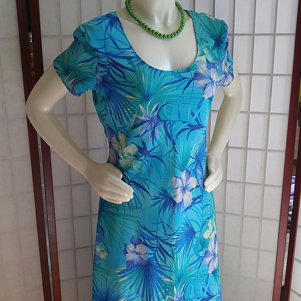Dress - Picture 3 of 9